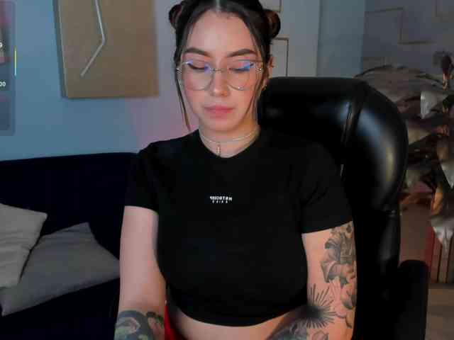 MaddisonCollins webcam