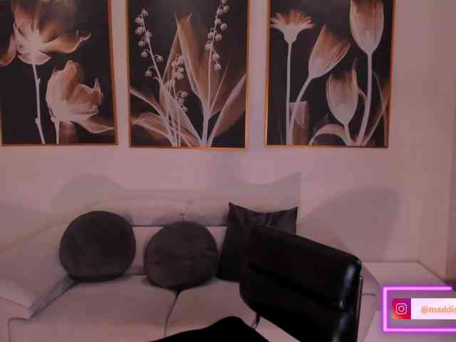 MaddisonCollins webcam