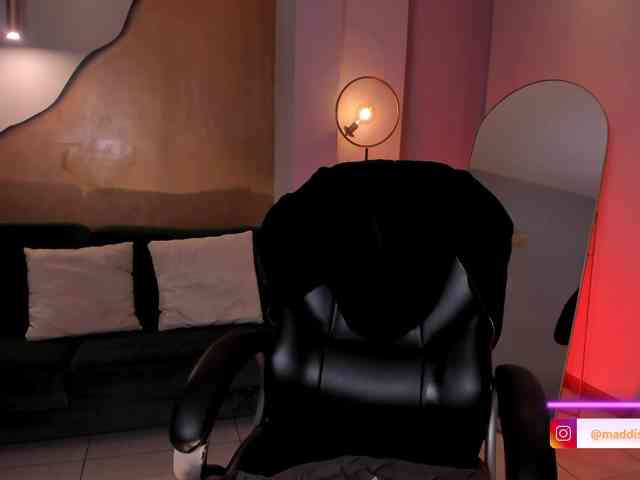 MaddisonCollins MaddisonCollins