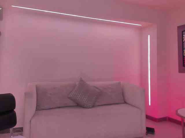 MaddisonCollins webcam