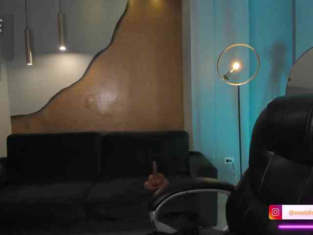 MaddisonCollins webcam