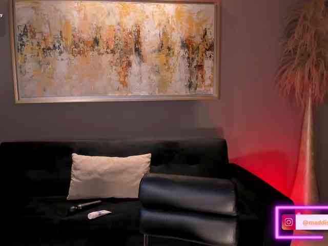 MaddisonCollins MaddisonCollins