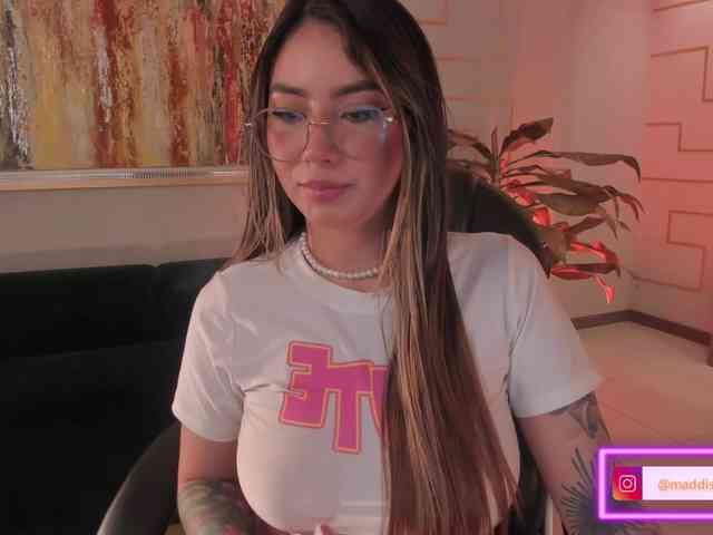 MaddisonCollins webcam