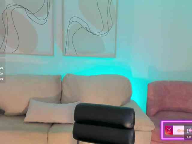 MaddisonCollins webcam