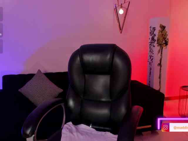 MaddisonCollins webcam