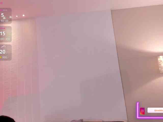 MaddisonCollins webcam