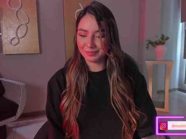 MaddisonCollins webcam