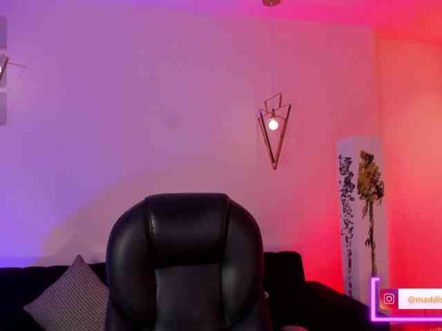 MaddisonCollins webcam