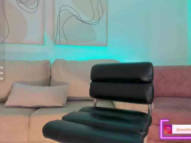 MaddisonCollins webcam