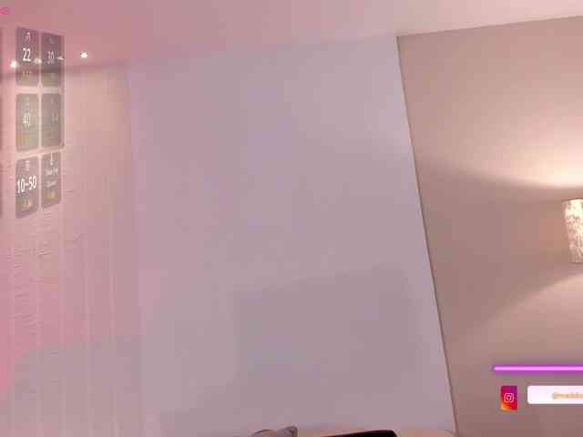 MaddisonCollins webcam