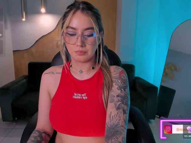 MaddisonCollins webcam