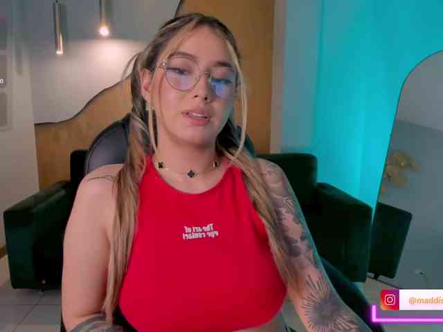 MaddisonCollins webcam