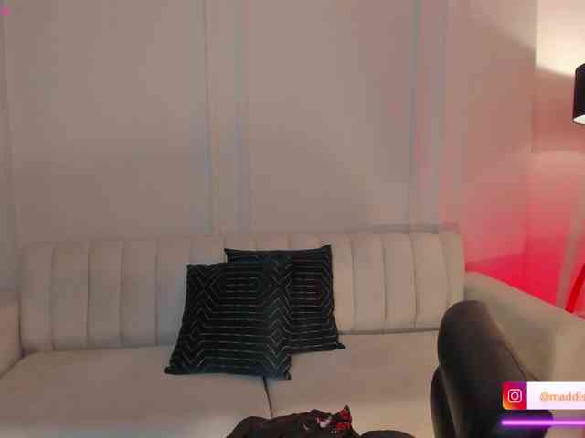 MaddisonCollins MaddisonCollins