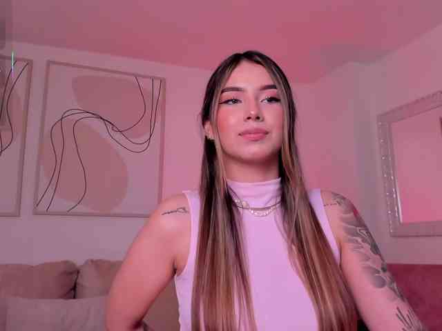 MaddisonCollins webcam