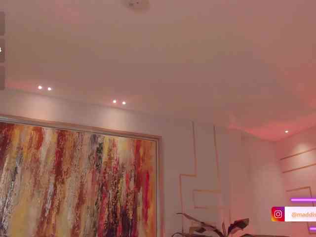 MaddisonCollins webcam