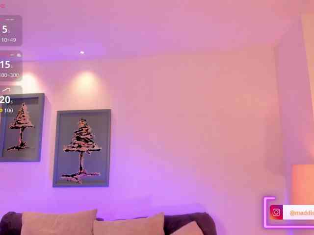 MaddisonCollins webcam