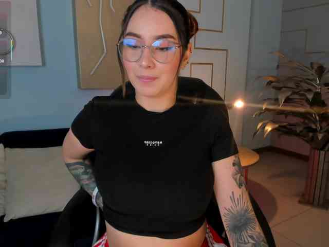 MaddisonCollins webcam