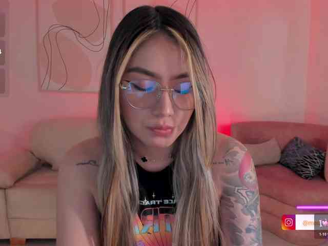 MaddisonCollins webcam