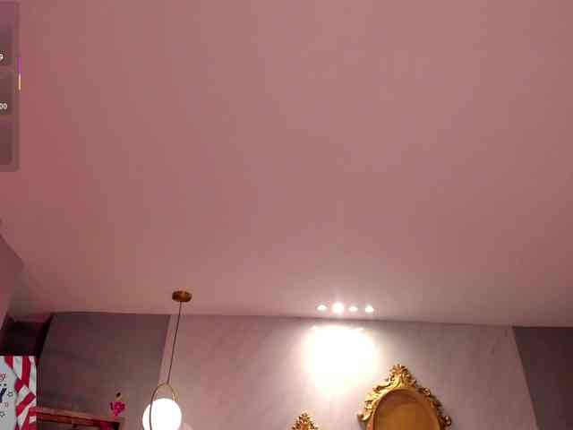 MaddisonCollins webcam