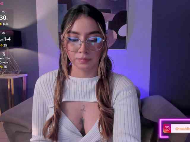 MaddisonCollins webcam