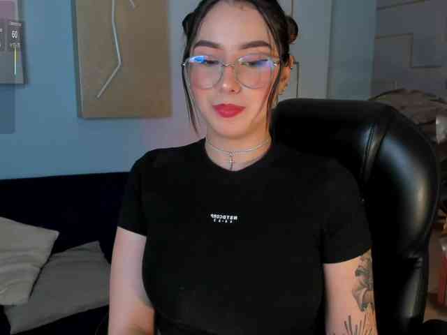 MaddisonCollins webcam