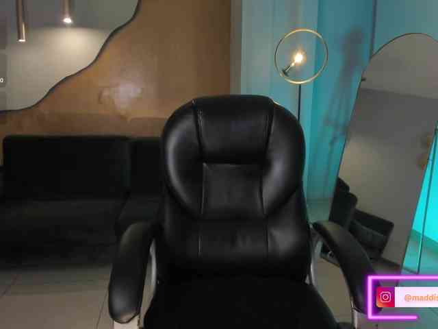 MaddisonCollins webcam