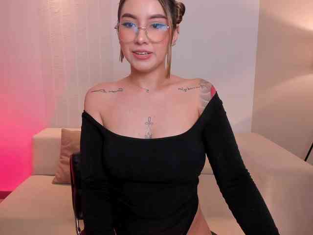 MaddisonCollins MaddisonCollins