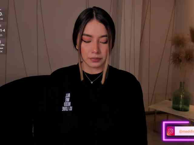 MaddisonCollins MaddisonCollins