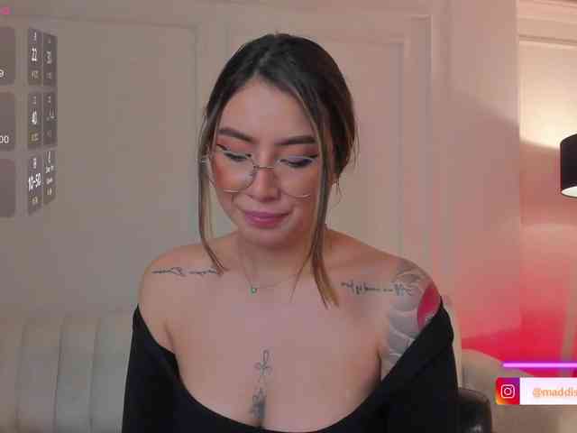 MaddisonCollins MaddisonCollins