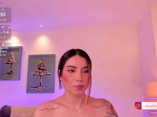 MaddisonCollins webcam