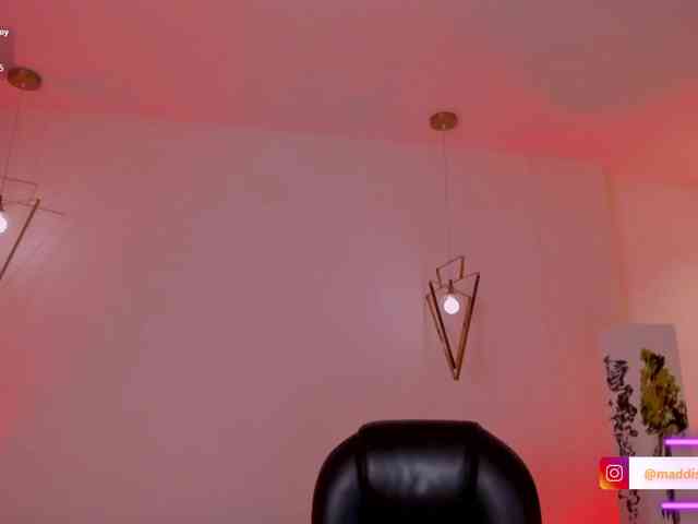 MaddisonCollins webcam