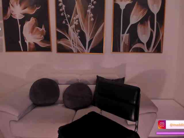 MaddisonCollins webcam