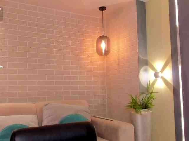 MaddisonCollins webcam