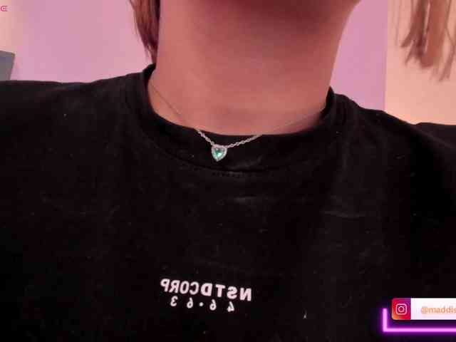 MaddisonCollins webcam