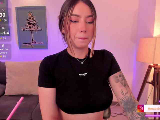 MaddisonCollins webcam