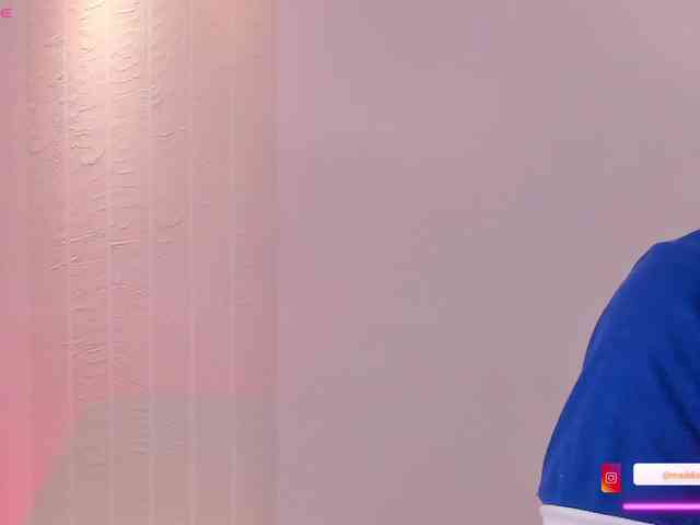 MaddisonCollins webcam