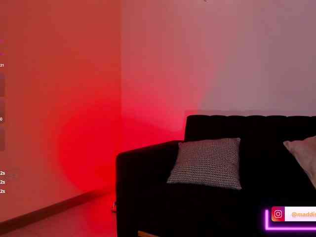 MaddisonCollins webcam