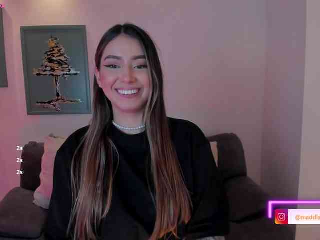 MaddisonCollins webcam