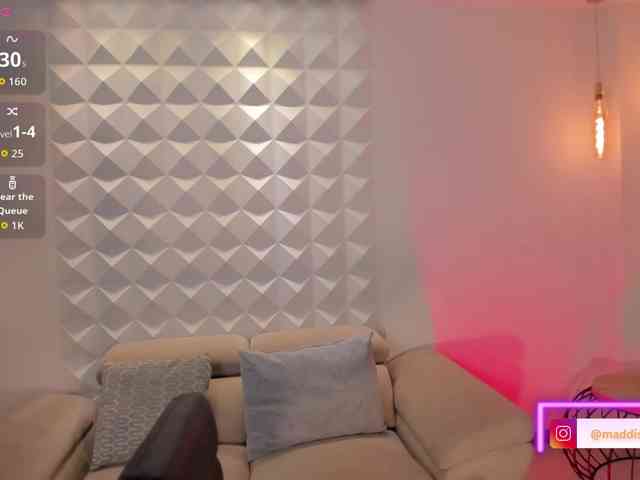 MaddisonCollins webcam