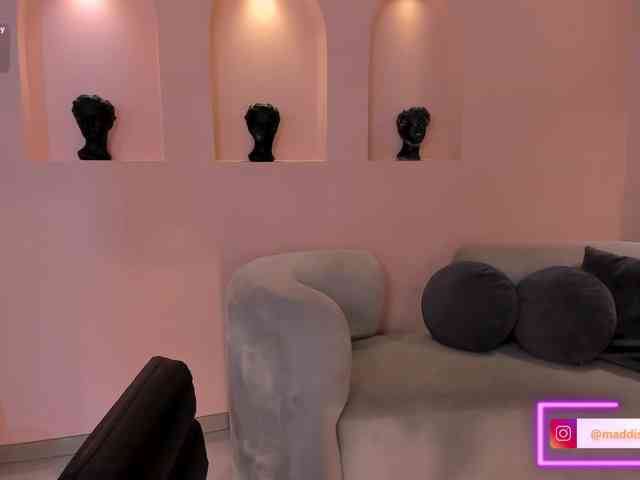 MaddisonCollins webcam