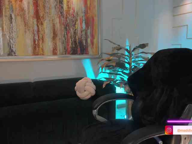 MaddisonCollins webcam