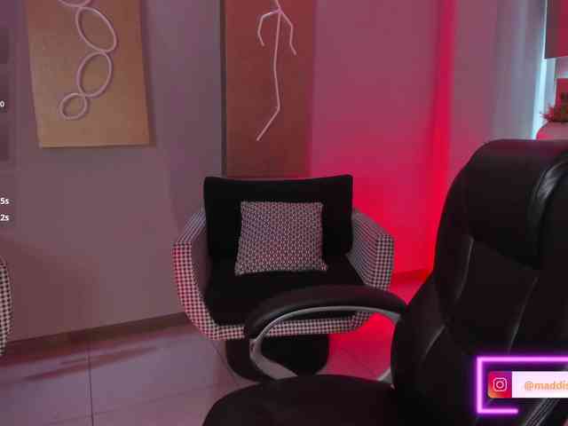 MaddisonCollins webcam