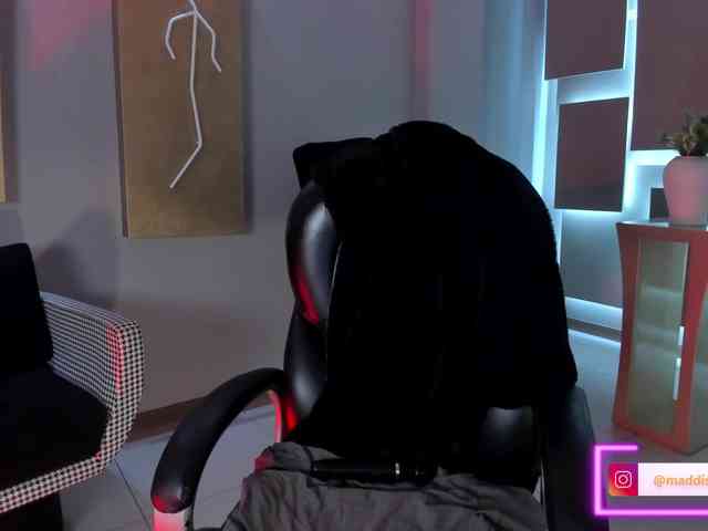 MaddisonCollins webcam