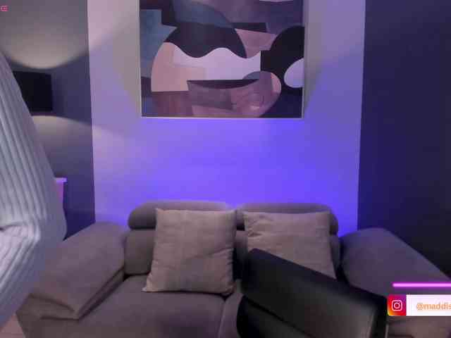 MaddisonCollins webcam