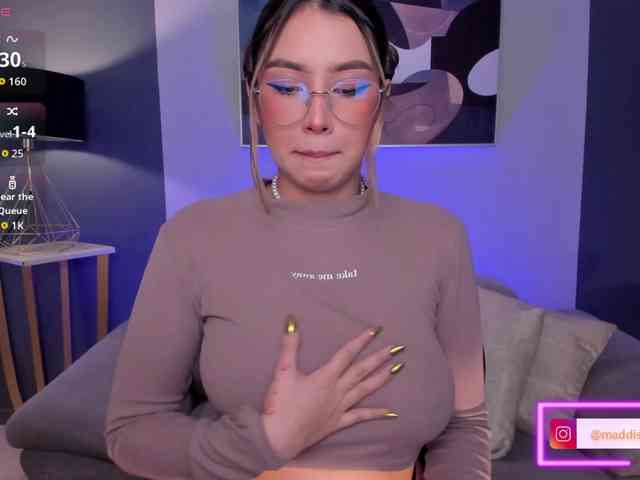 MaddisonCollins MaddisonCollins