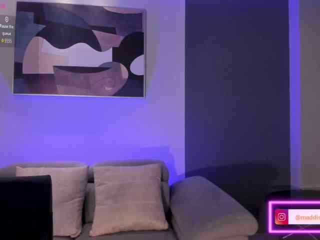 MaddisonCollins webcam