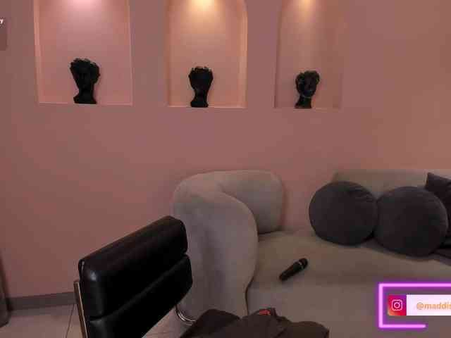 MaddisonCollins webcam