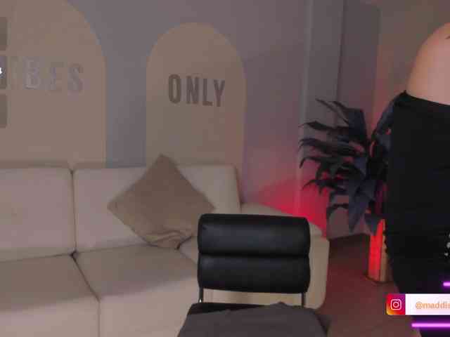 MaddisonCollins MaddisonCollins