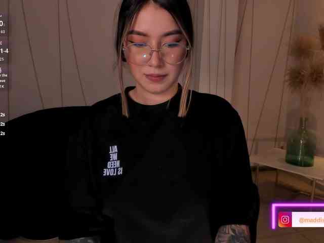 MaddisonCollins MaddisonCollins