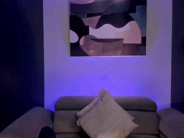 MaddisonCollins MaddisonCollins